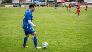Mittelfeldmotor am Ball: Samir Limani ist seit Jahren ein Schlüsselspieler beim FC Ems.


